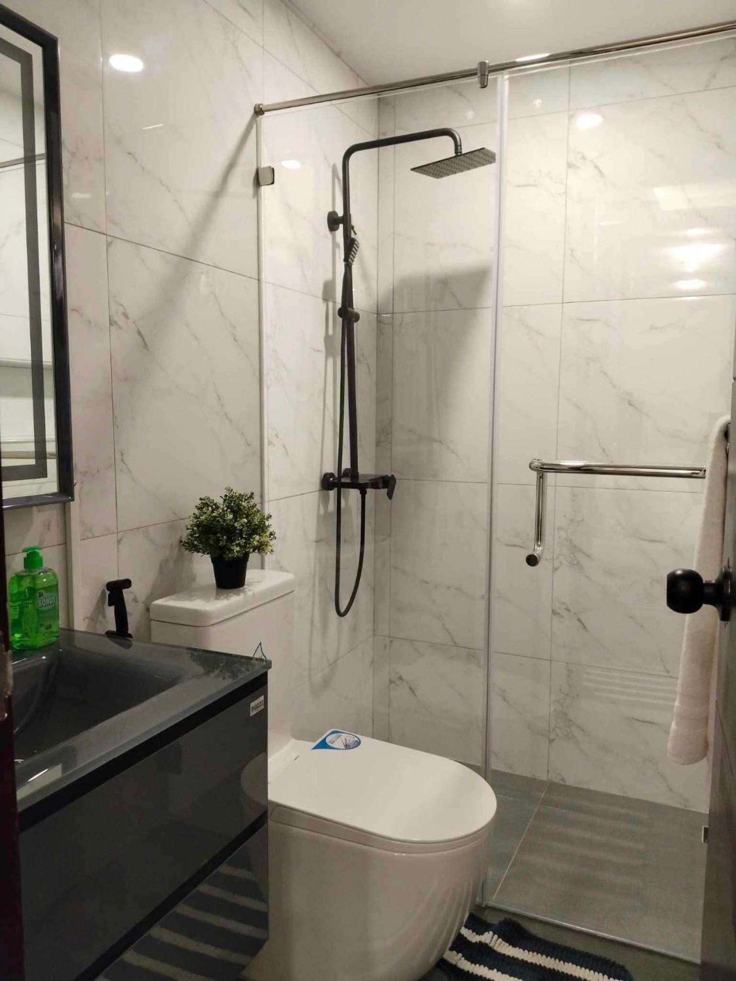 Deluxe Condo 2 Bedroom, 7Th Floor Room Bc In One Madison Tower 3, Megaworld Boulevard, Mandurriao Iloilo City, Philippines المظهر الخارجي الصورة