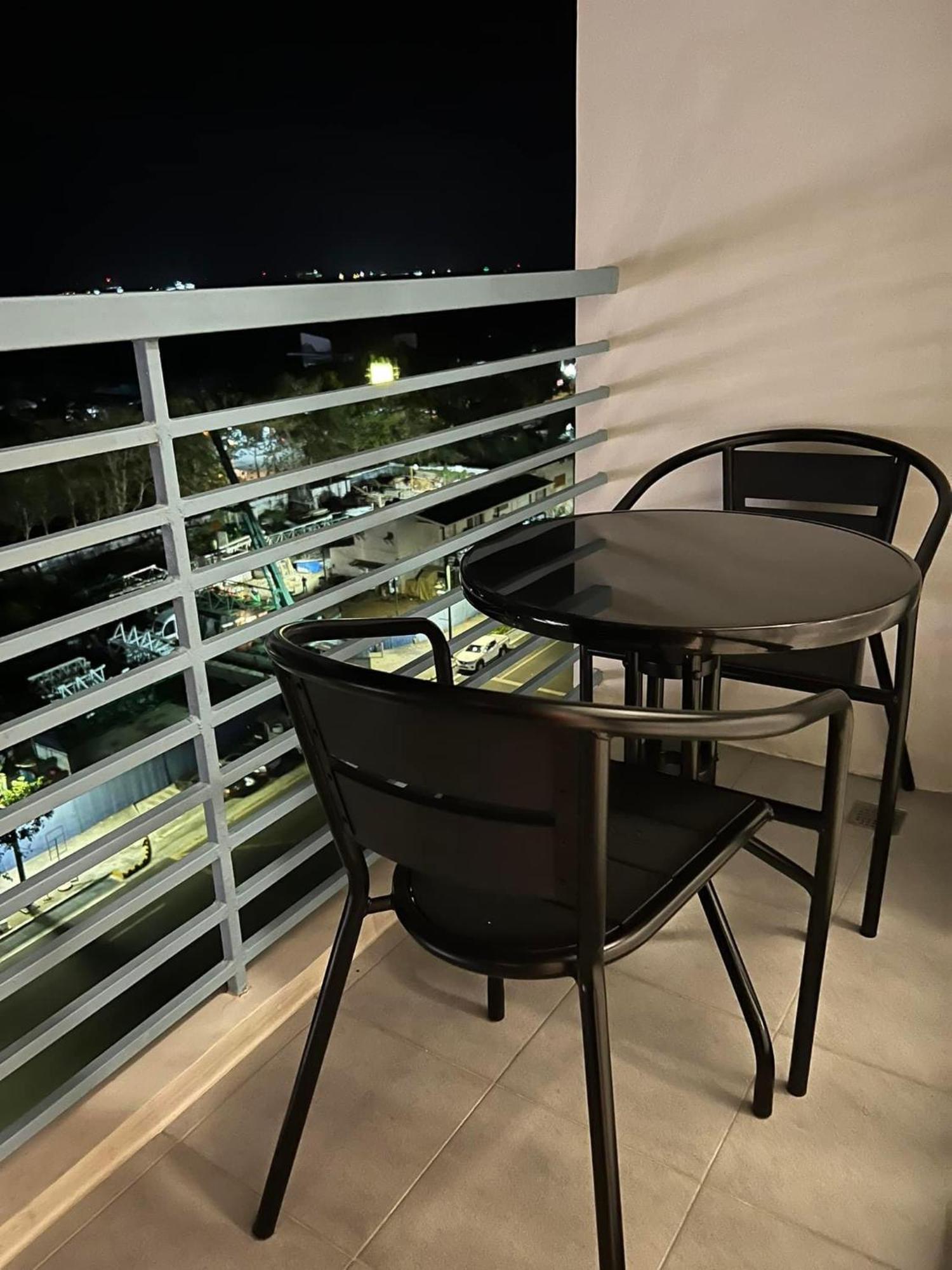 Deluxe Condo 2 Bedroom, 7Th Floor Room Bc In One Madison Tower 3, Megaworld Boulevard, Mandurriao Iloilo City, Philippines المظهر الخارجي الصورة